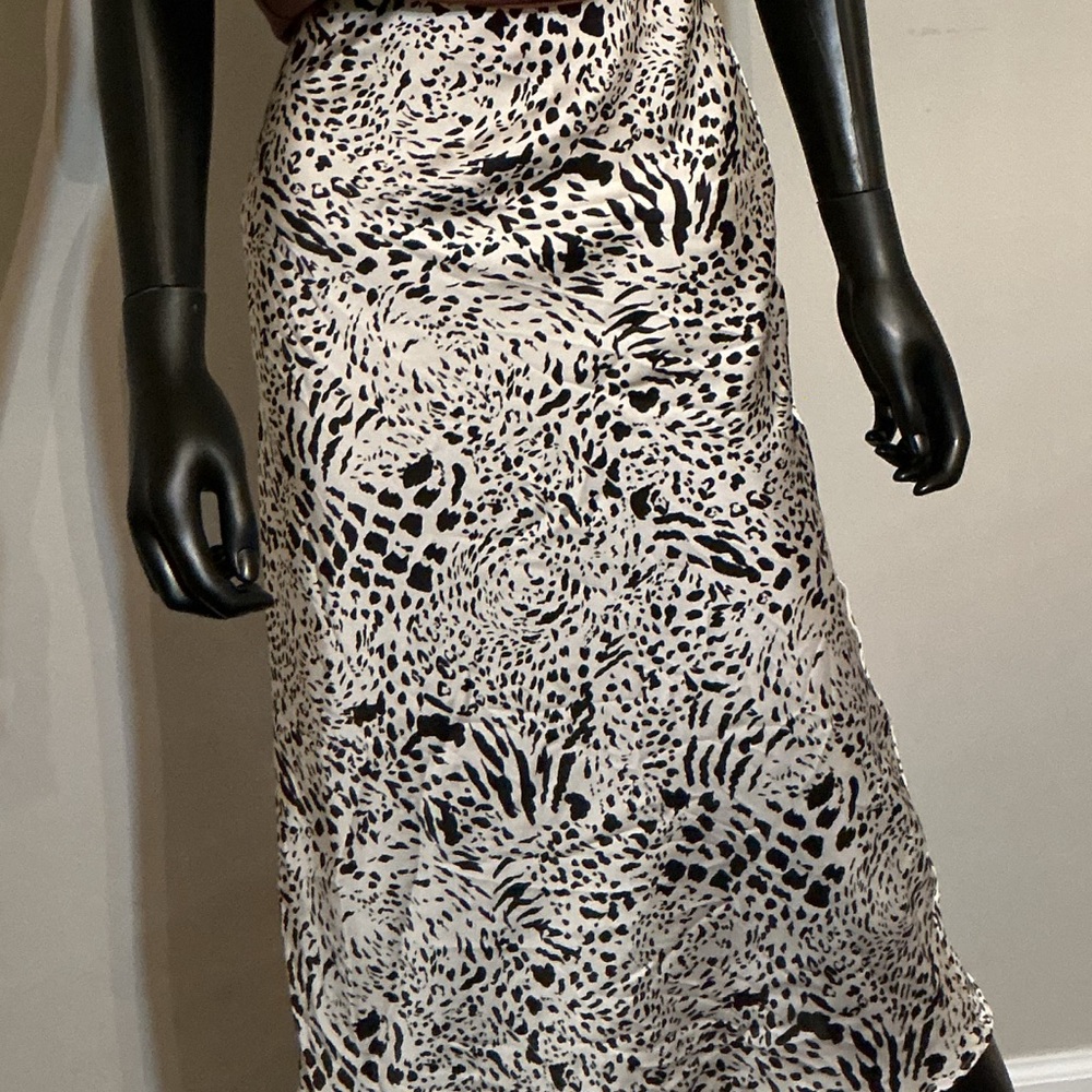 Chic Black and White Animal Print Skirt
